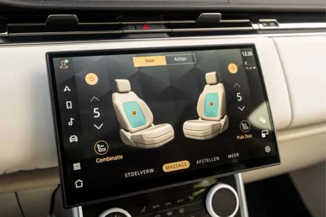 Land Rover Range Rover (2023) thumbnail 16