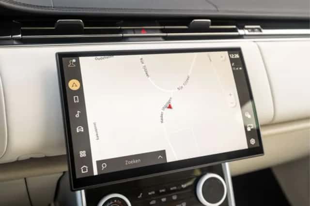 Land Rover Range Rover (2023) thumbnail 17