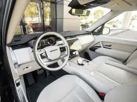 Land Rover Range Rover (2023) thumbnail 3