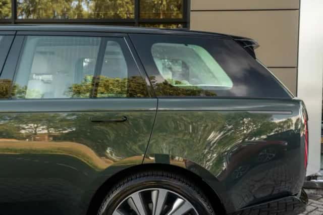Land Rover Range Rover (2023) thumbnail 27
