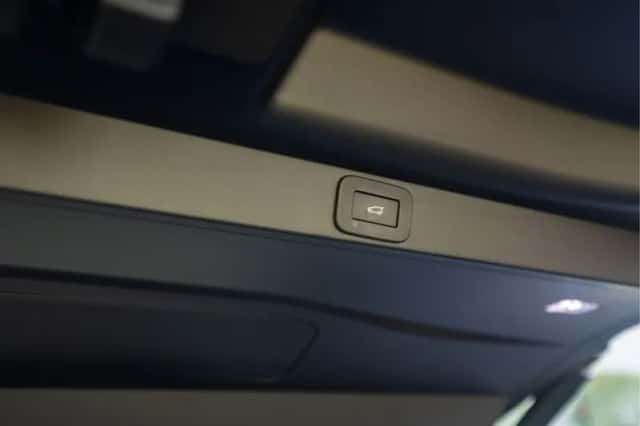 Land Rover Range Rover (2023) thumbnail 36