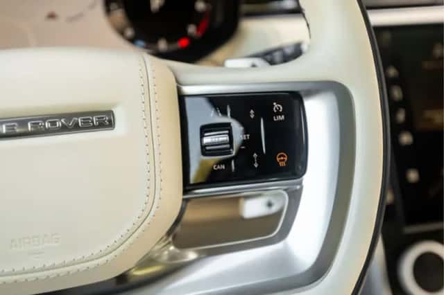 Land Rover Range Rover (2023) thumbnail 43