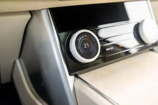 Land Rover Range Rover (2023) thumbnail 52
