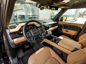Land Rover Defender (2025) thumbnail 3
