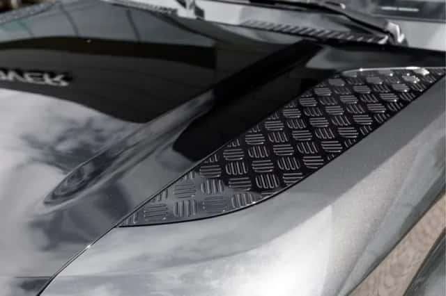 Land Rover Defender (2025) thumbnail 24