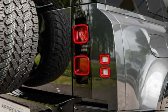 Land Rover Defender (2025) thumbnail 30