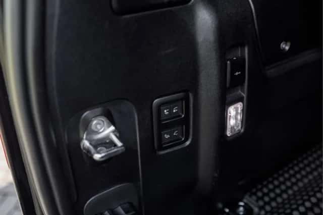 Land Rover Defender (2025) thumbnail 35