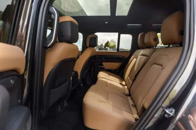 Land Rover Defender (2025) thumbnail 5