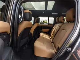 Land Rover Defender (2025) thumbnail 5