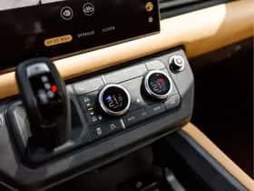 Land Rover Defender (2025) thumbnail 45