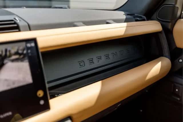Land Rover Defender (2025) thumbnail 46