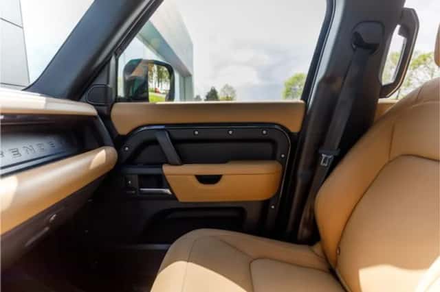 Land Rover Defender (2025) thumbnail 47
