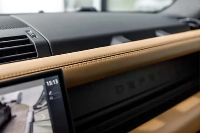 Land Rover Defender (2025) thumbnail 54