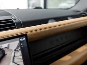 Land Rover Defender (2025) thumbnail 54