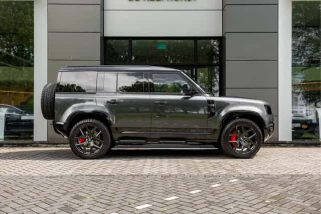 Land Rover Defender (2025) thumbnail 9