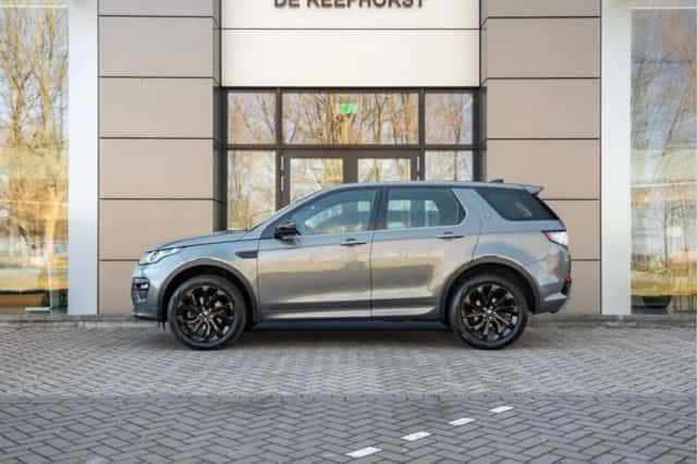 Land Rover Discovery Sport (2018) thumbnail 2