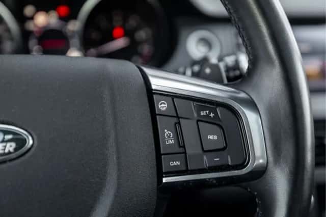 Land Rover Discovery Sport (2018) thumbnail 15