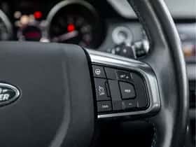 Land Rover Discovery Sport (2018) thumbnail 15