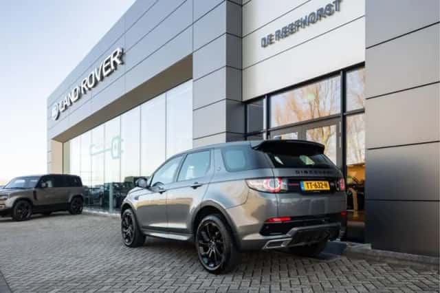 Land Rover Discovery Sport (2018) thumbnail 3