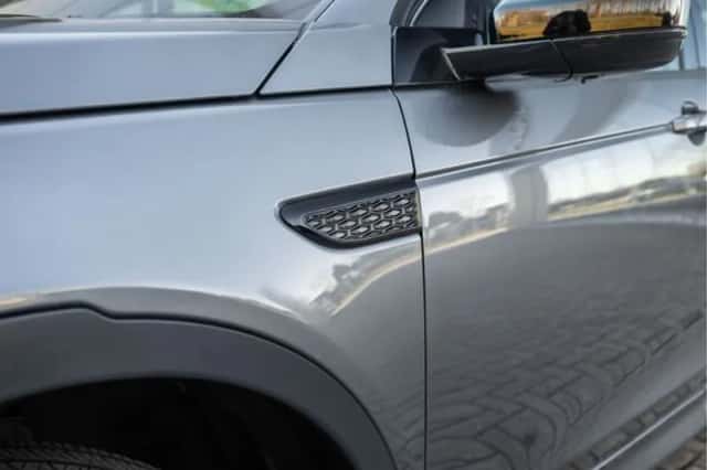 Land Rover Discovery Sport (2018) thumbnail 22