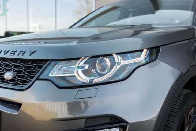 Land Rover Discovery Sport (2018) thumbnail 24