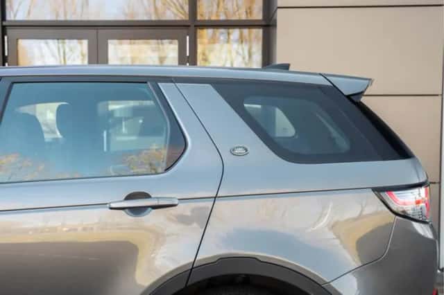 Land Rover Discovery Sport (2018) thumbnail 26
