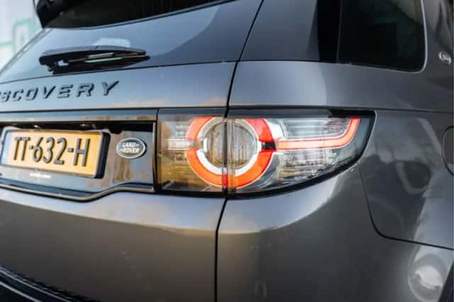 Land Rover Discovery Sport (2018) thumbnail 27