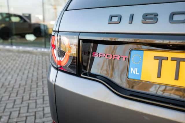 Land Rover Discovery Sport (2018) thumbnail 29