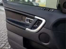 Land Rover Discovery Sport (2018) thumbnail 33