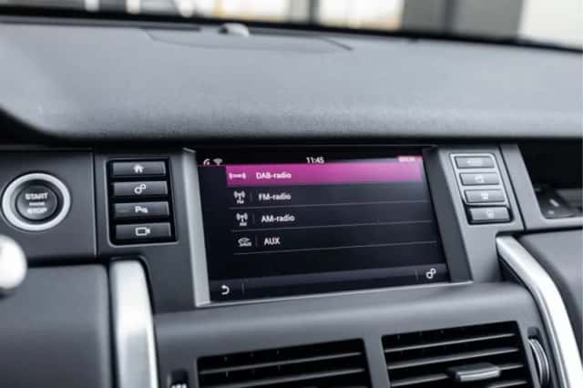 Land Rover Discovery Sport (2018) thumbnail 36