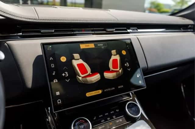 Land Rover Range Rover Sport (2023) thumbnail 16