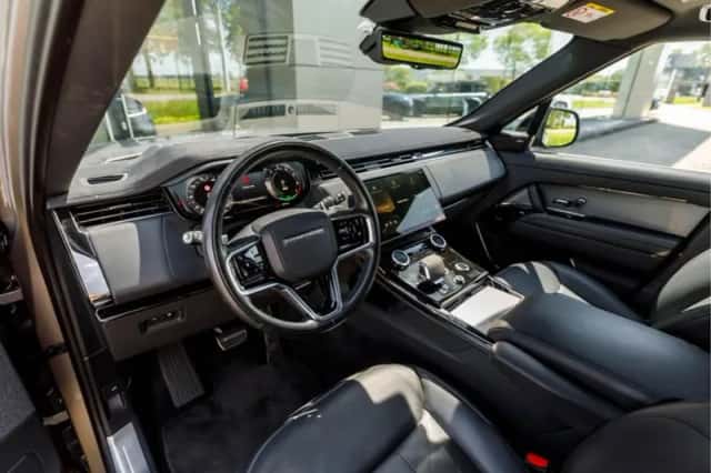 Land Rover Range Rover Sport (2023) thumbnail 3