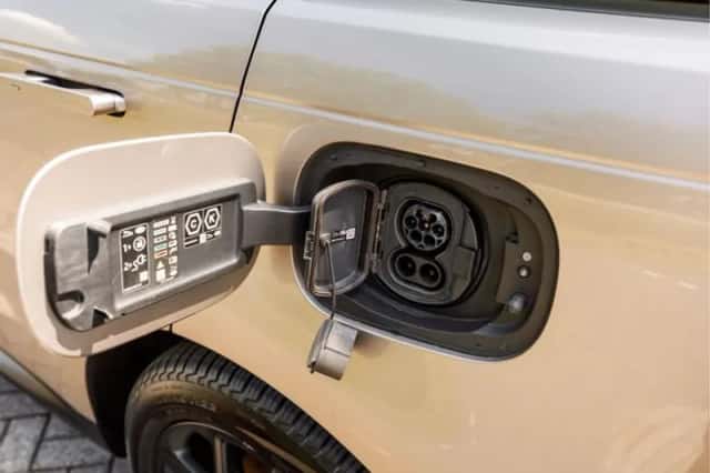 Land Rover Range Rover Sport (2023) thumbnail 25