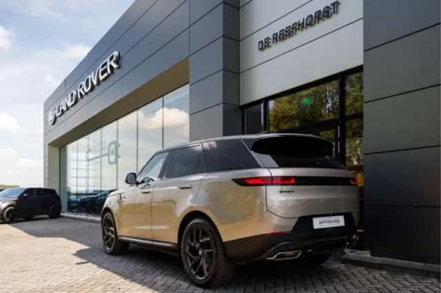 Land Rover Range Rover Sport (2023) thumbnail 26