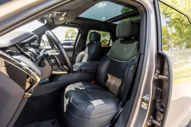 Land Rover Range Rover Sport (2023) thumbnail 4