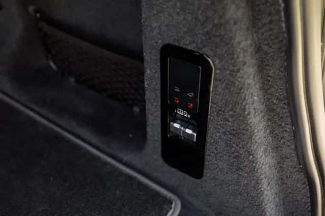 Land Rover Range Rover Sport (2023) thumbnail 33
