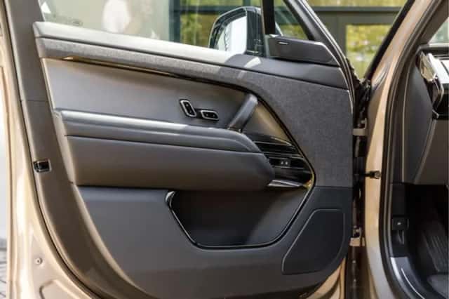 Land Rover Range Rover Sport (2023) thumbnail 37