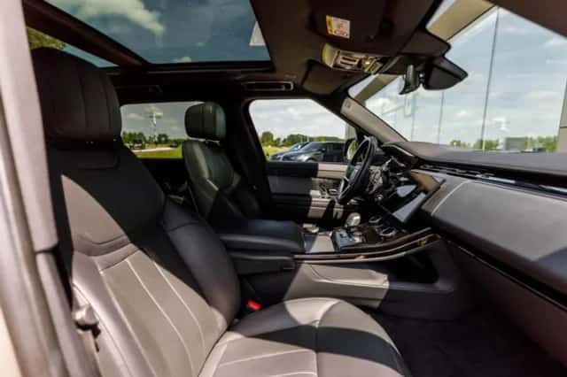 Land Rover Range Rover Sport (2023) thumbnail 53