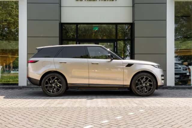 Land Rover Range Rover Sport (2023) thumbnail 9