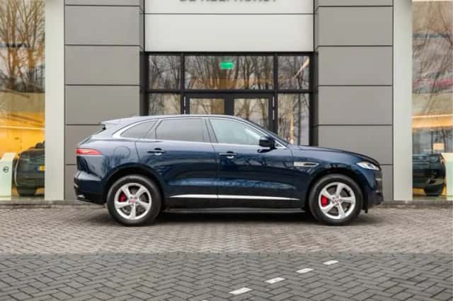 Jaguar F-Pace (2022) thumbnail 9