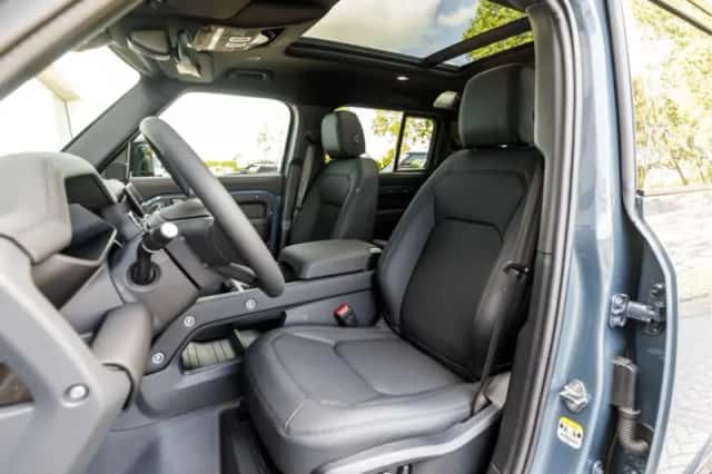 Land Rover Defender (2026) thumbnail 4