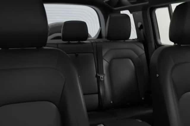 Land Rover Defender (2026) thumbnail 6