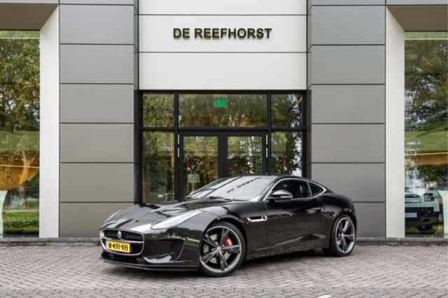 Jaguar F-Type (2018) thumbnail 1