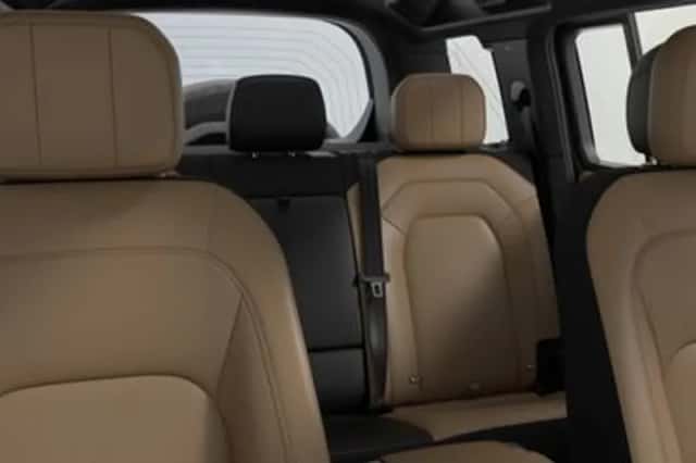 Land Rover Defender (2026) thumbnail 6