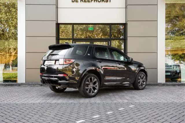 Land Rover Discovery Sport (2022) thumbnail 2