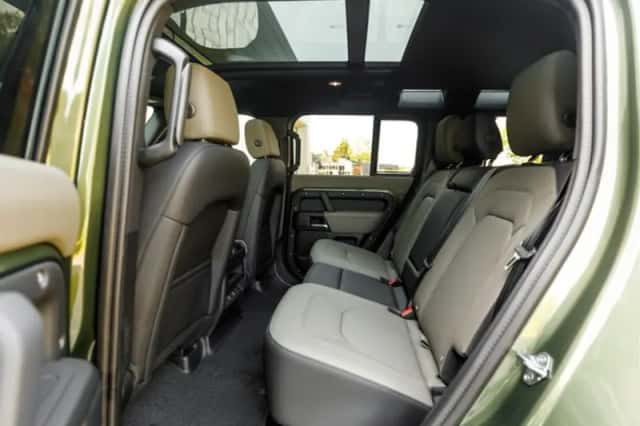 Land Rover Defender (2026) thumbnail 5