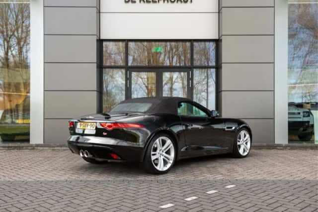 Jaguar F-Type (2013) thumbnail 2