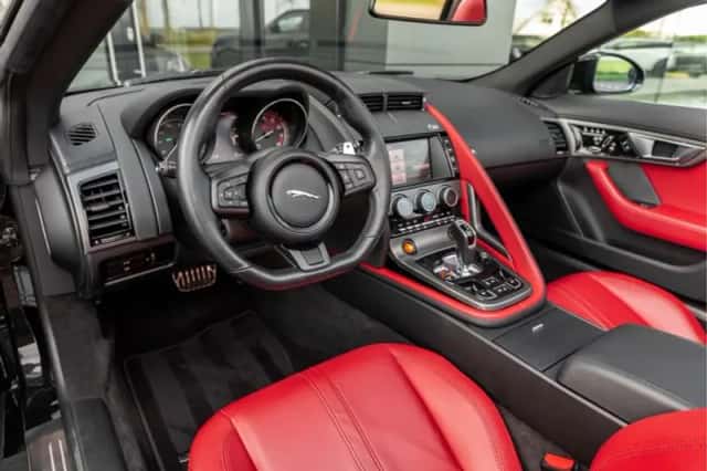 Jaguar F-Type (2013) thumbnail 3