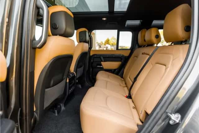Land Rover Defender (2025) thumbnail 5