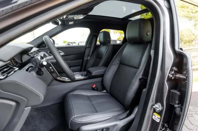 Land Rover Range Rover Velar (2026) thumbnail 4